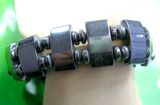 Self healing hematite jewelry online wholesale, adjustable hematite bracelet with rectangular and four beads inlaid 